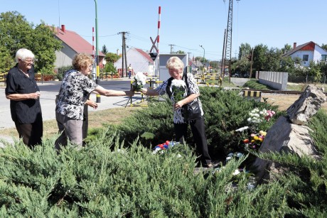 Vérvörös csütörtök - a 39 évvel ezelőtti szárazréti vonatbaleset áldozataira emlékeztek